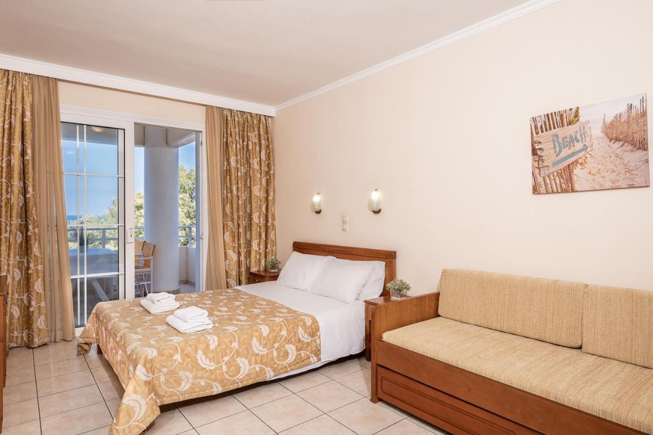 Angela Beach Aparthotel Platanés Esterno foto