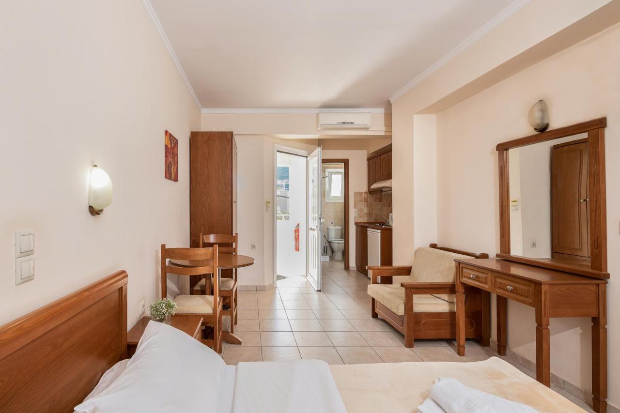 Angela Beach Aparthotel Platanés Esterno foto